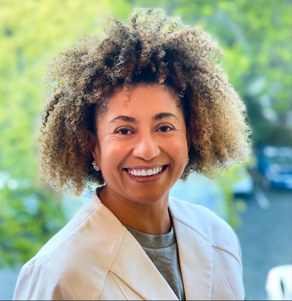 Dr. Betsy Mosquera, periodontist at Icon Dental Center